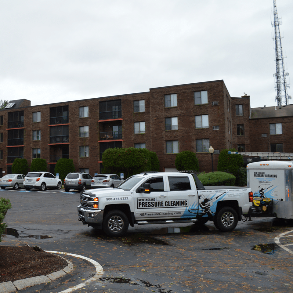 commercial pressure washing